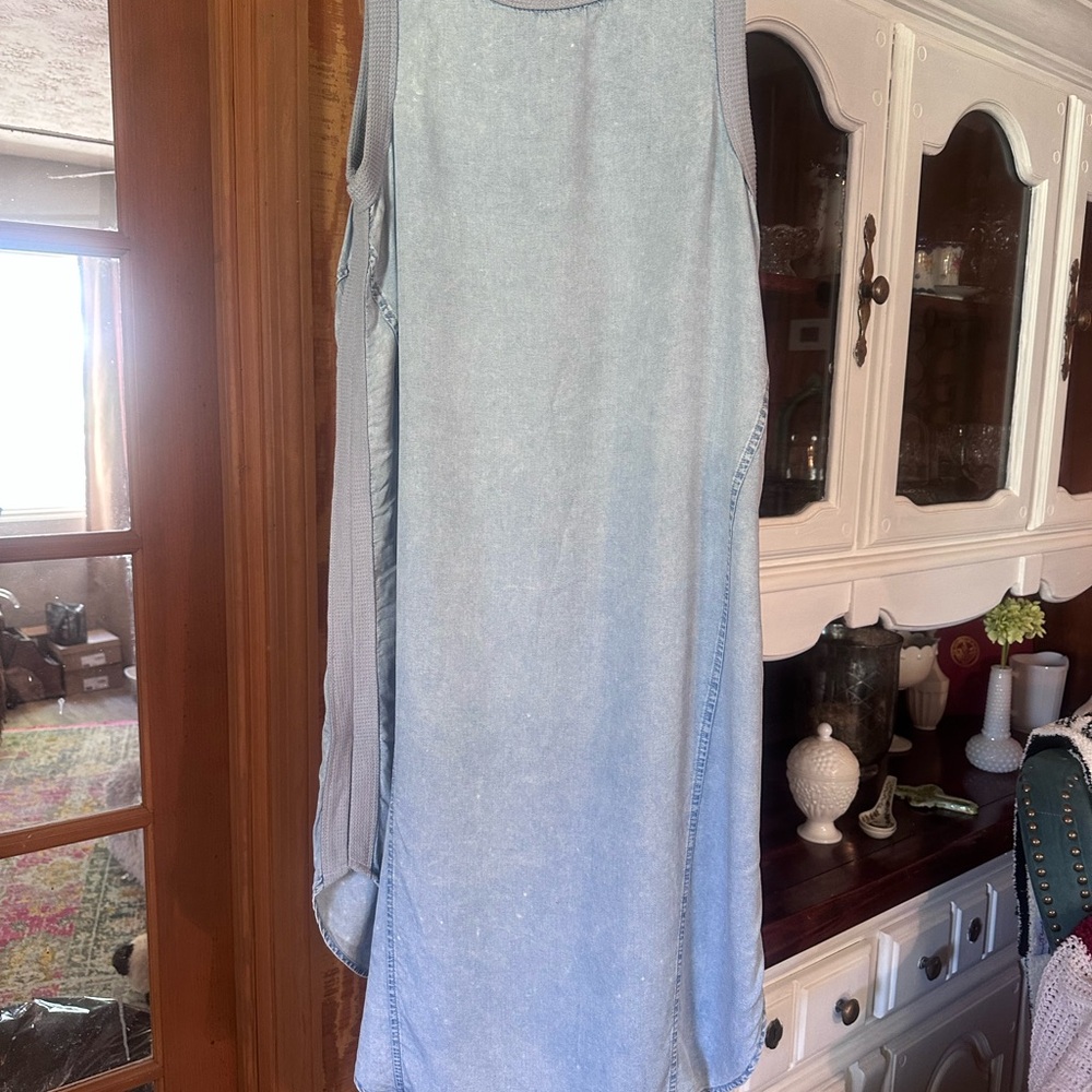 Doe & Rae Light Blue Midi Dress - Picture 4 of 7